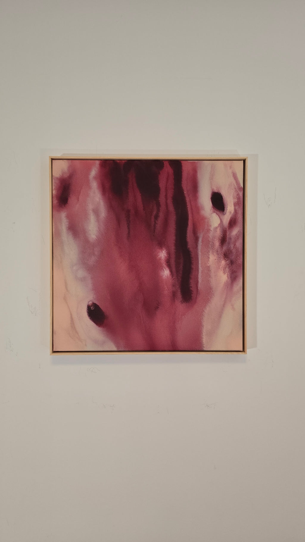 Crimson Descent · 60 × 60 cm