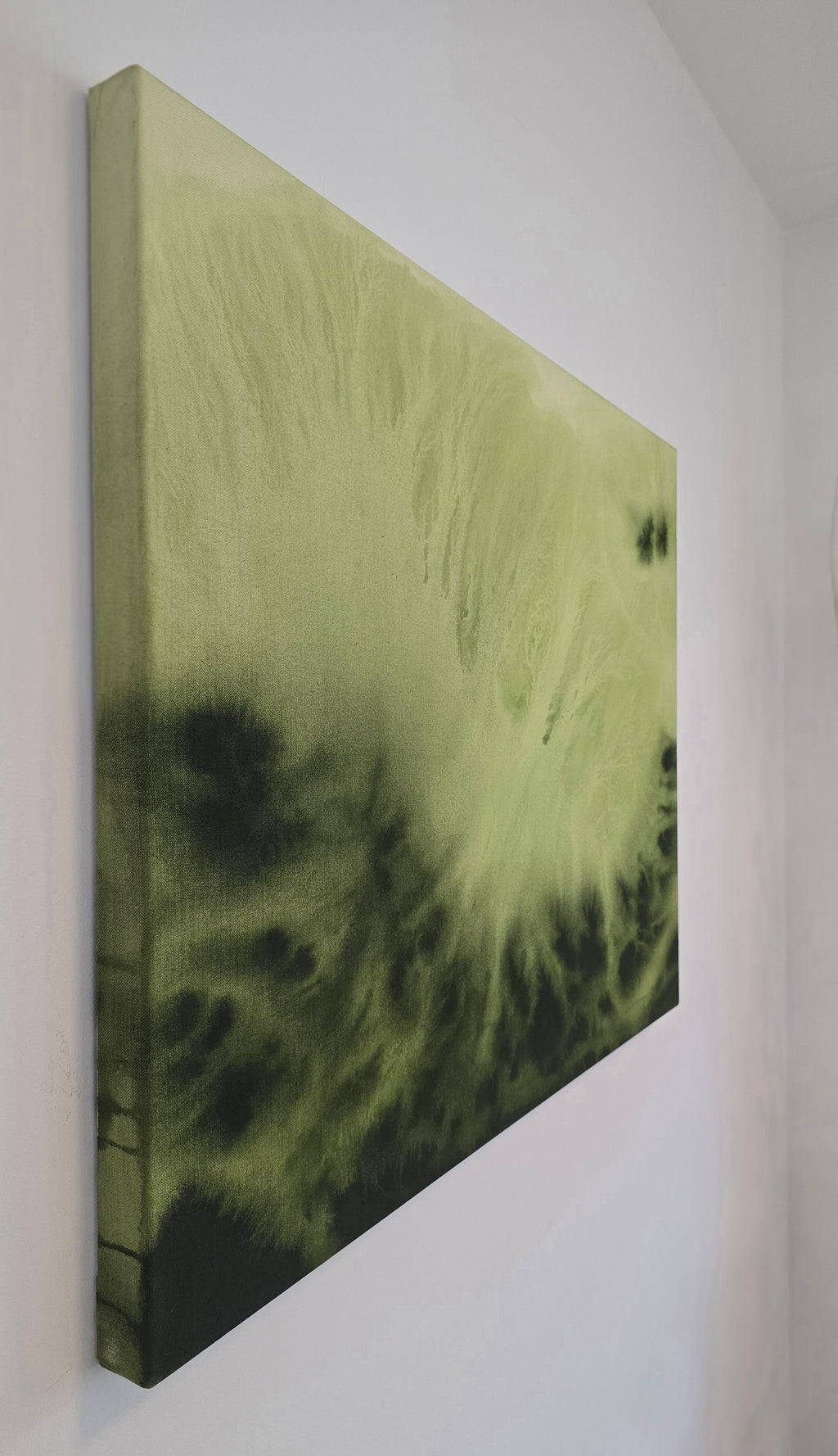 Green Echo · 100 × 80 cm