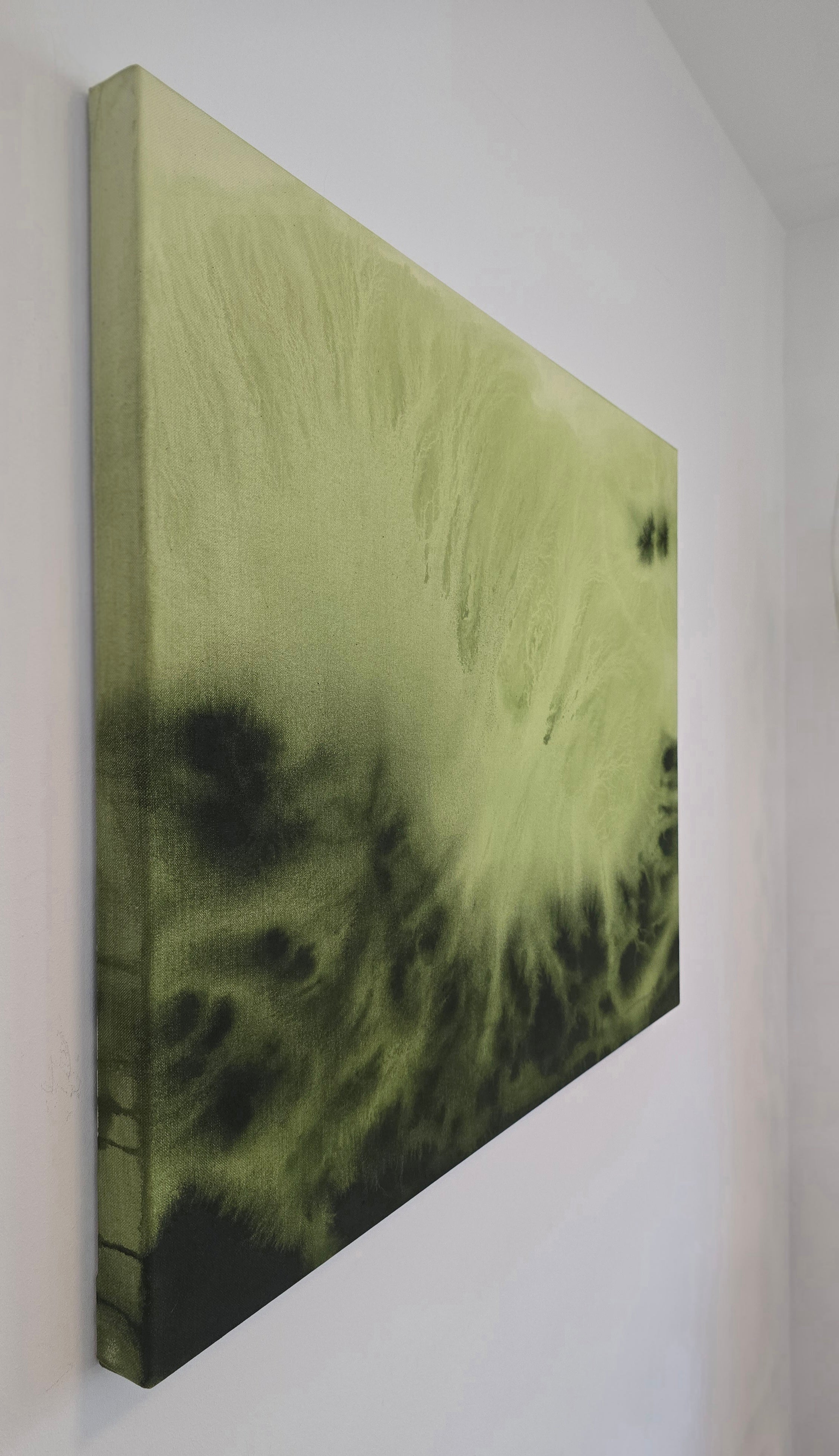 Green Echo · 100 × 80 cm