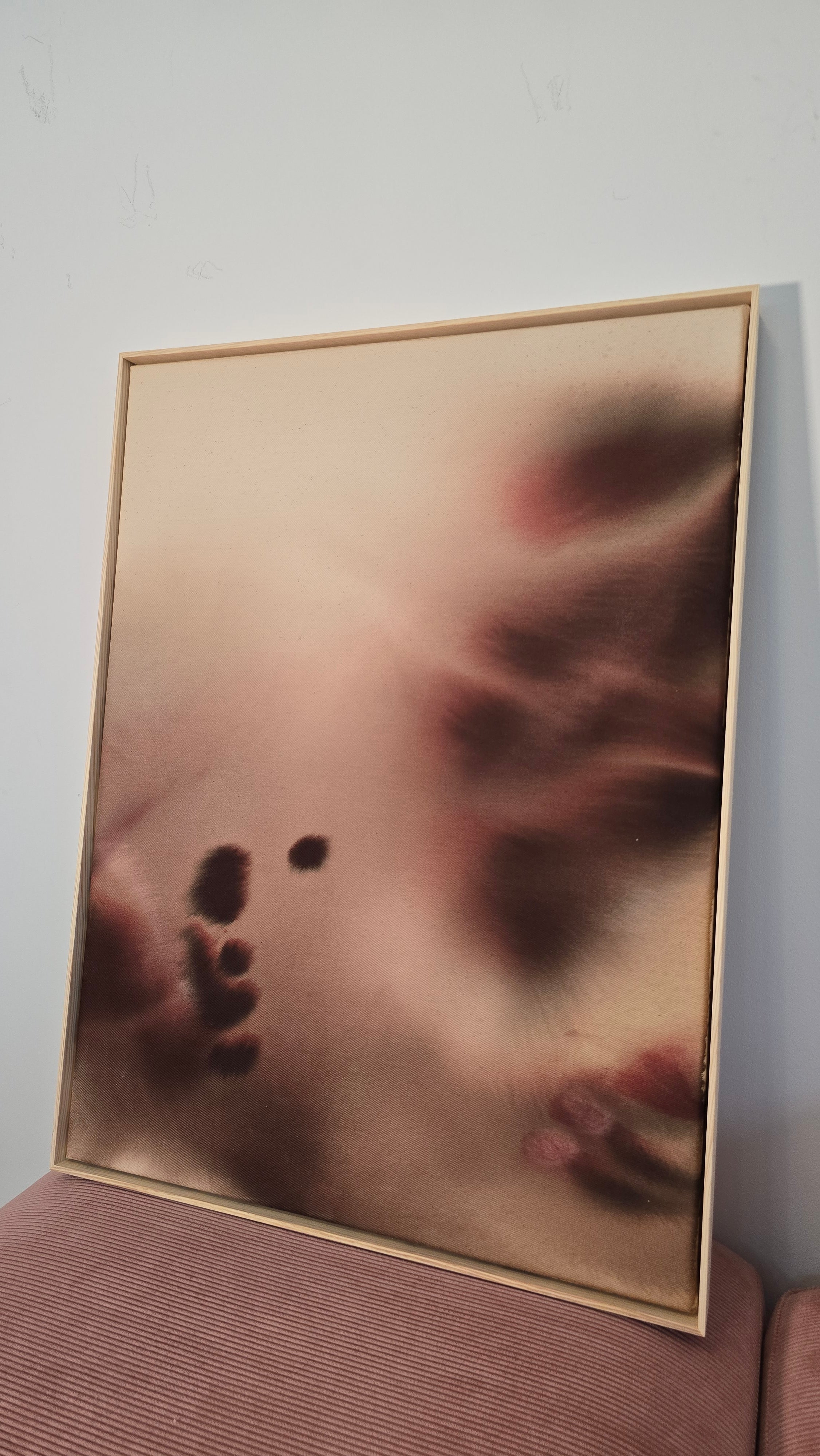 Fading Touch · 80 × 60 cm