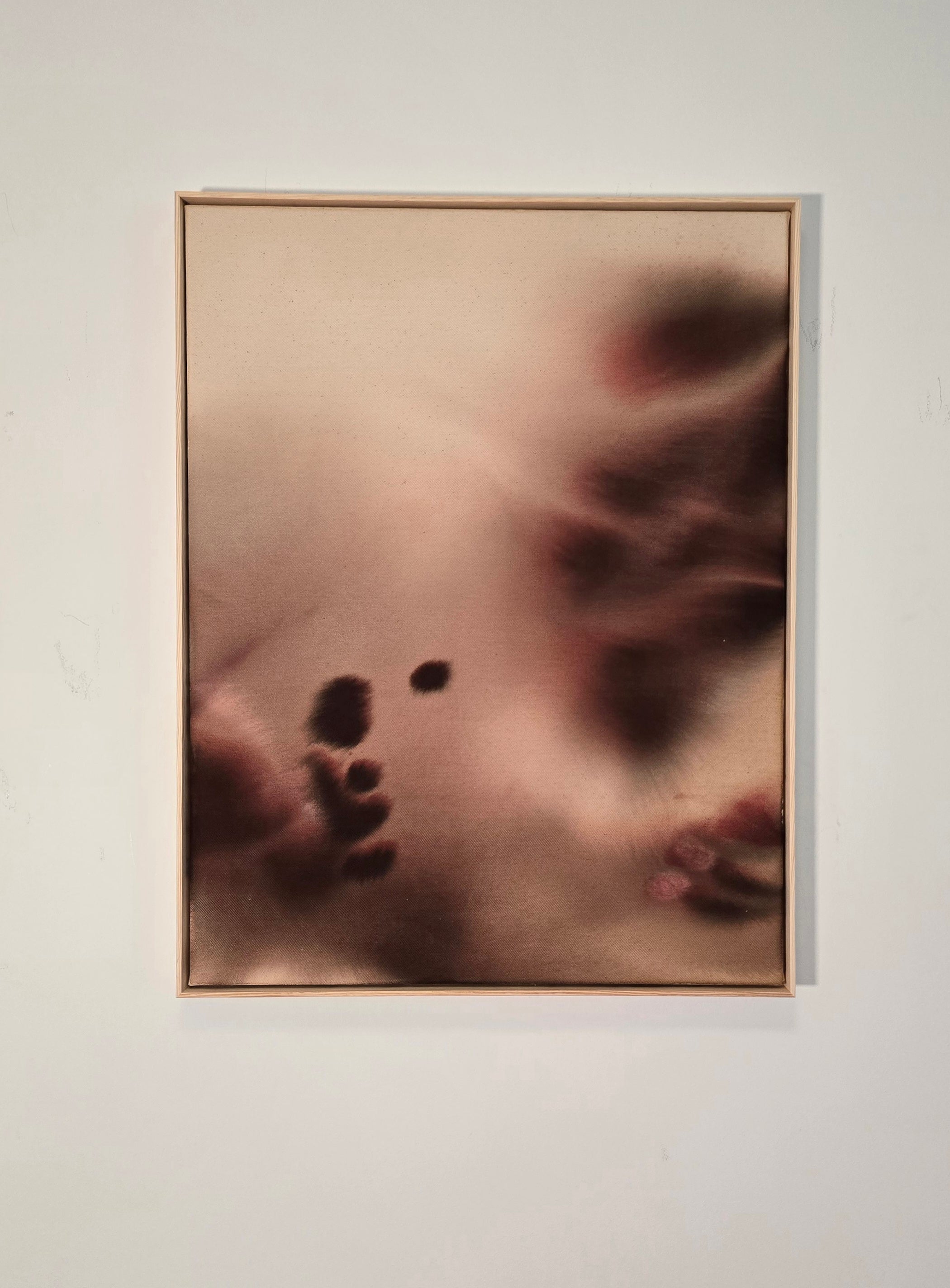 Fading Touch · 80 × 60 cm